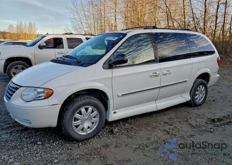 2005 Chrysler Town & Country Touring z USA, uszkodzony, nr VIN 2C4GP54LX5R534826